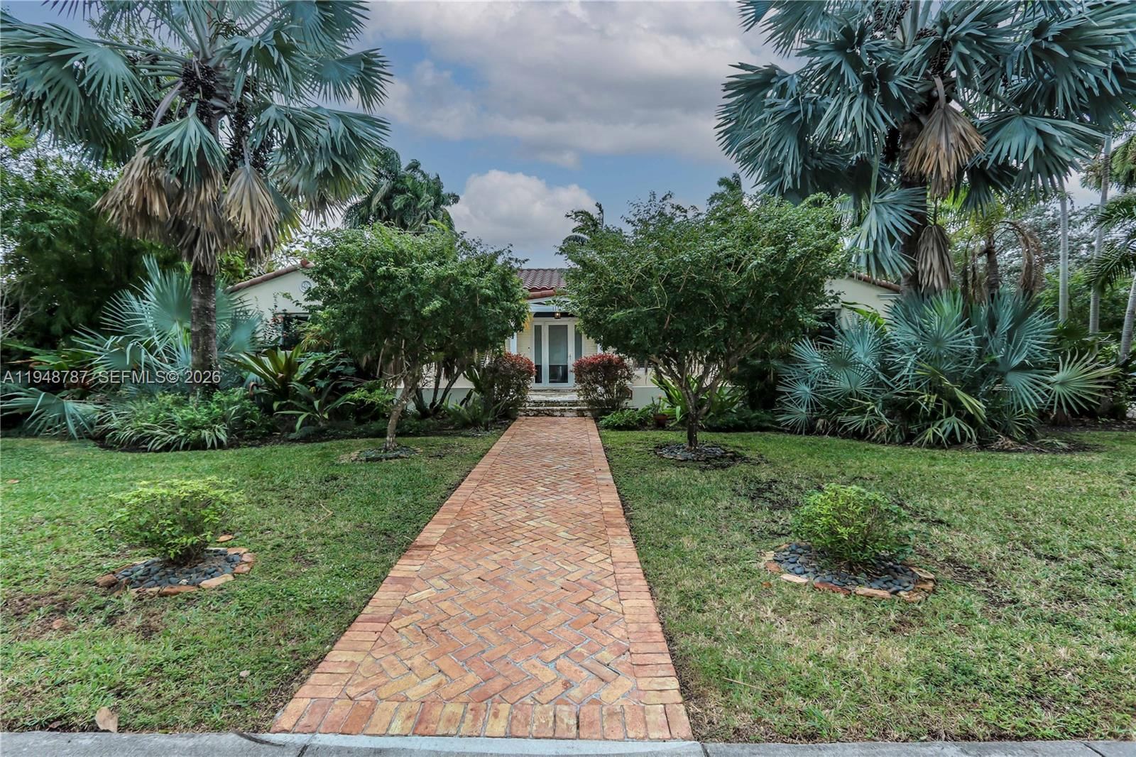 Real estate property located at 1150 Polk St, Broward, Hollywood Lakes Section, Hollywood, FL