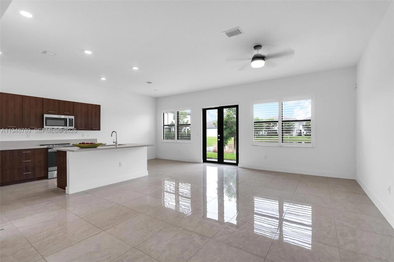 Real estate property located at 4538 173rd Ave, Broward, Tuscan Isles, Miramar, FL