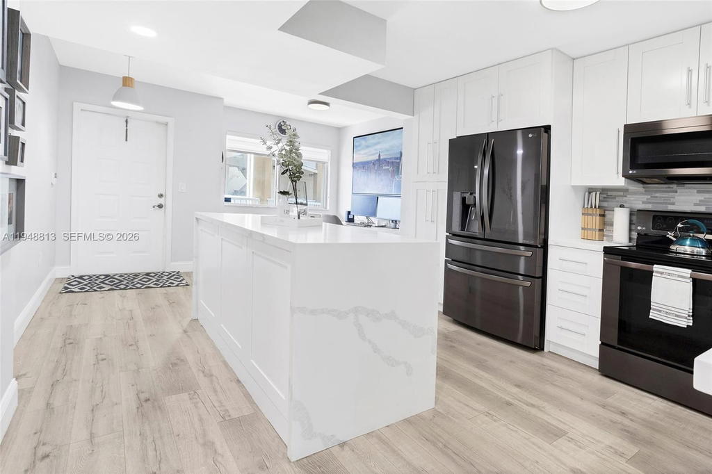 Real estate property located at 7763 Southampton Ter #211, Broward, Southampton Condominium I, Tamarac, FL