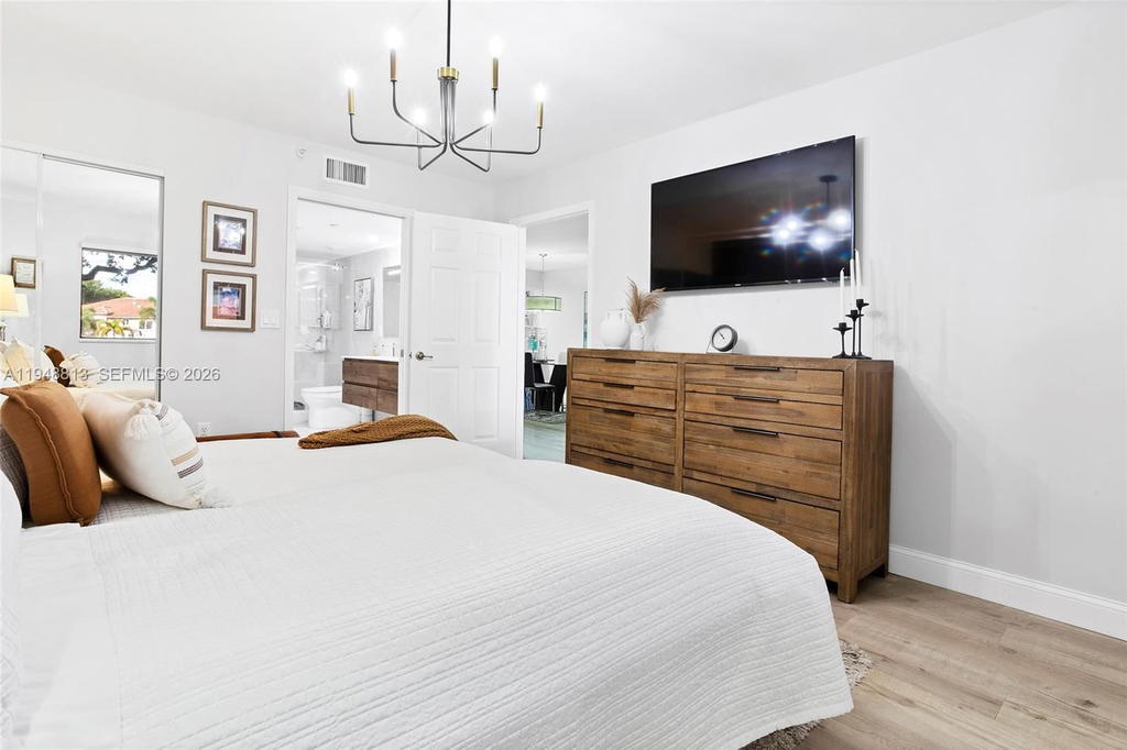 Real estate property located at 7763 Southampton Ter #211, Broward, Southampton Condominium I, Tamarac, FL