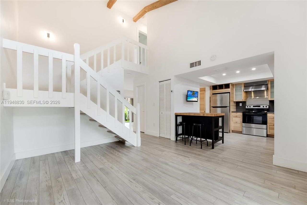Real estate property located at 11416 110th Ln, Miami-dade, Sabal Chase Sec 1, Miami, FL