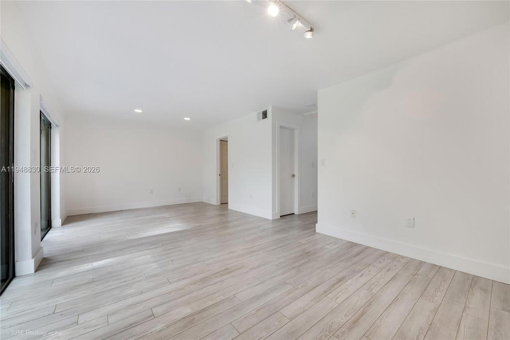 Real estate property located at 11416 110th Ln, Miami-dade, Sabal Chase Sec 1, Miami, FL