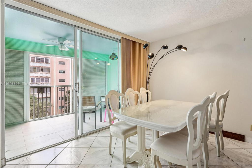Real estate property located at 319 14th Ave #501, Broward, Meadowbrook Towers Condo, Hallandale Beach, FL