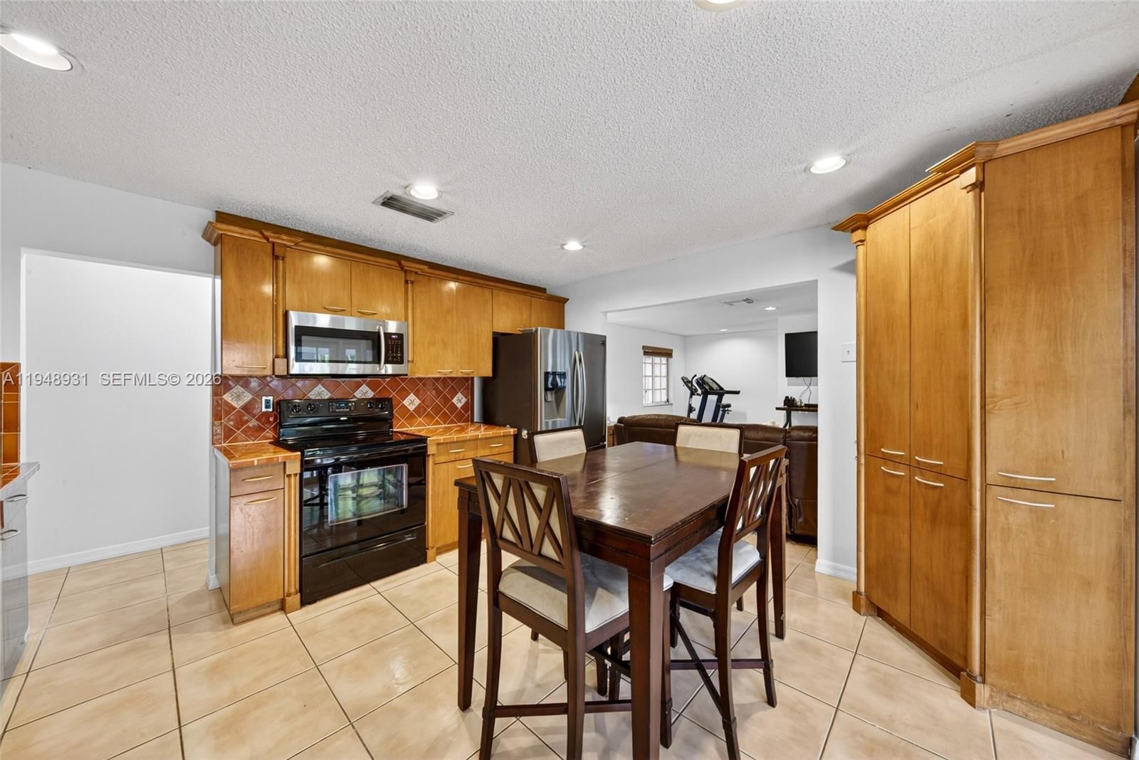 Real estate property located at 10720 142nd Ave, Miami-dade, Kendall Trails Sub, Miami, FL