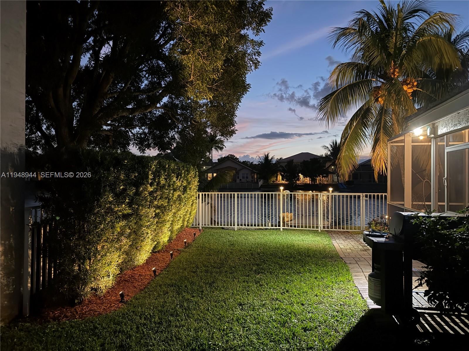 Real estate property located at 17376 33rd Ct, Broward, Silver Lakes Phase Iii Re, Miramar, FL