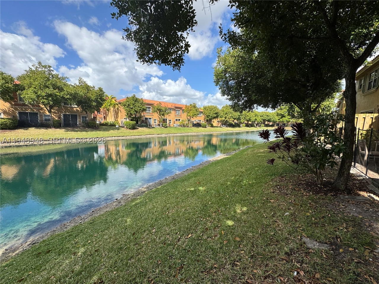 Real estate property located at 4957 Tradewinds Ter #704, Broward, Villas At Harbor Isles, Dania Beach, FL