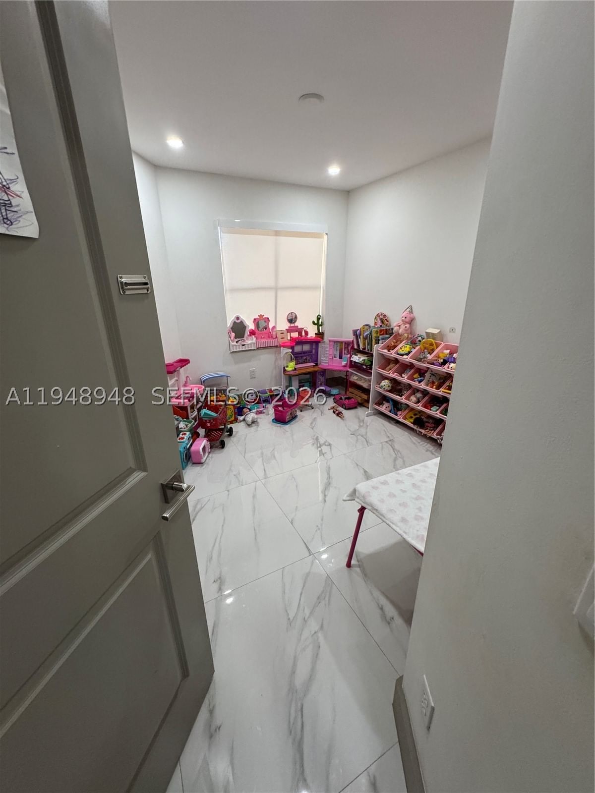 Real estate property located at 4957 Tradewinds Ter #704, Broward, Villas At Harbor Isles, Dania Beach, FL