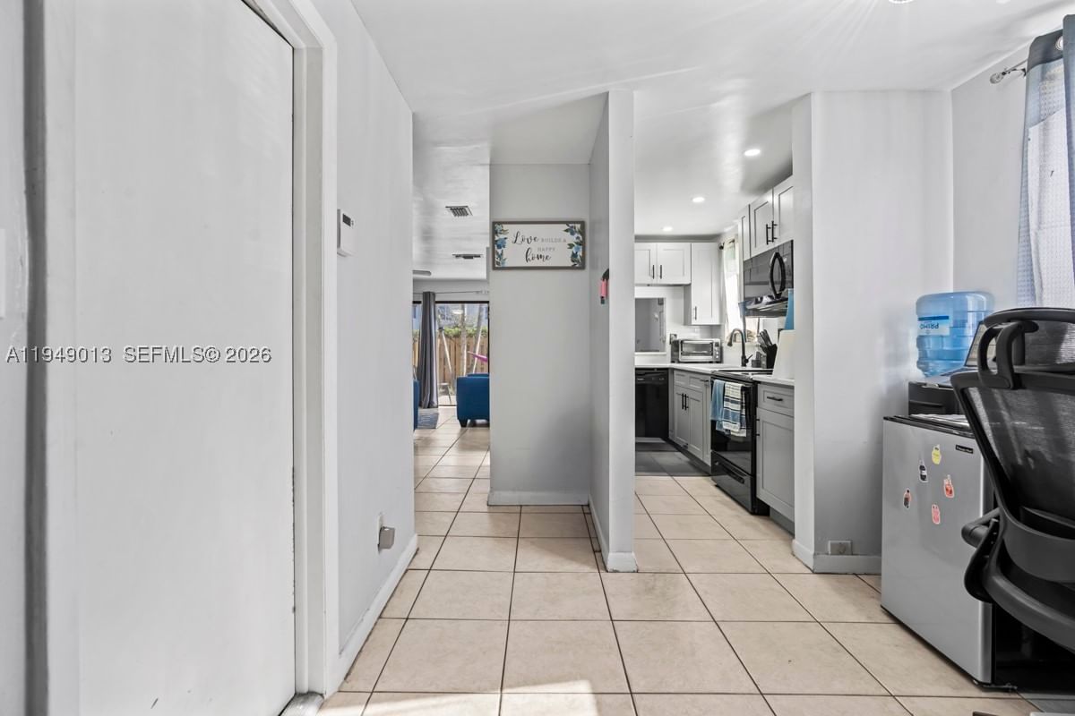 Real estate property located at 8009 29th St, Broward, Fairways Of Sunrise, Sunrise, FL