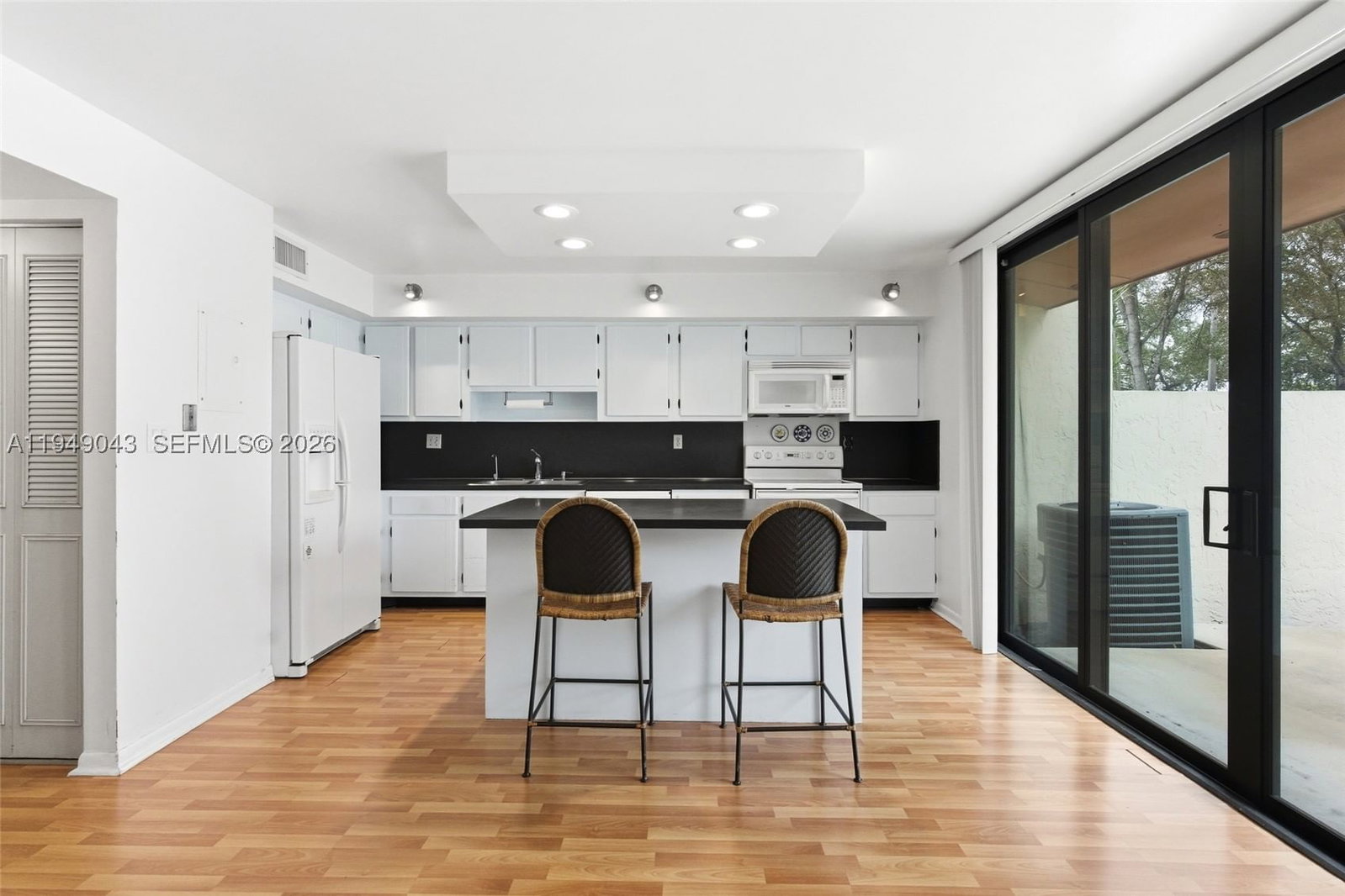 Real estate property located at 7707 105th Pl, Miami-dade, Sunset Kendall Villas, Miami, FL