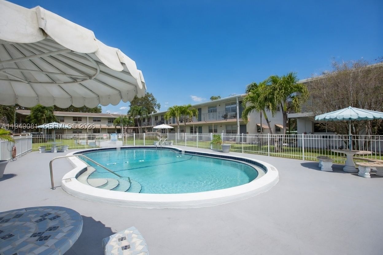 Real estate property located at 7401 Pines Blvd #222, Broward, Pembroke House Condo, Pembroke Pines, FL
