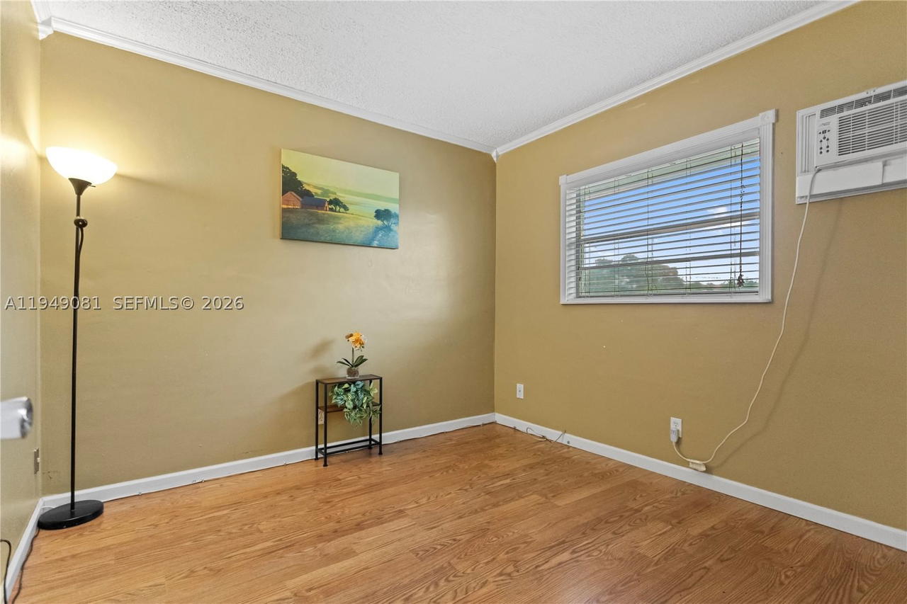 Real estate property located at 7401 Pines Blvd #222, Broward, Pembroke House Condo, Pembroke Pines, FL