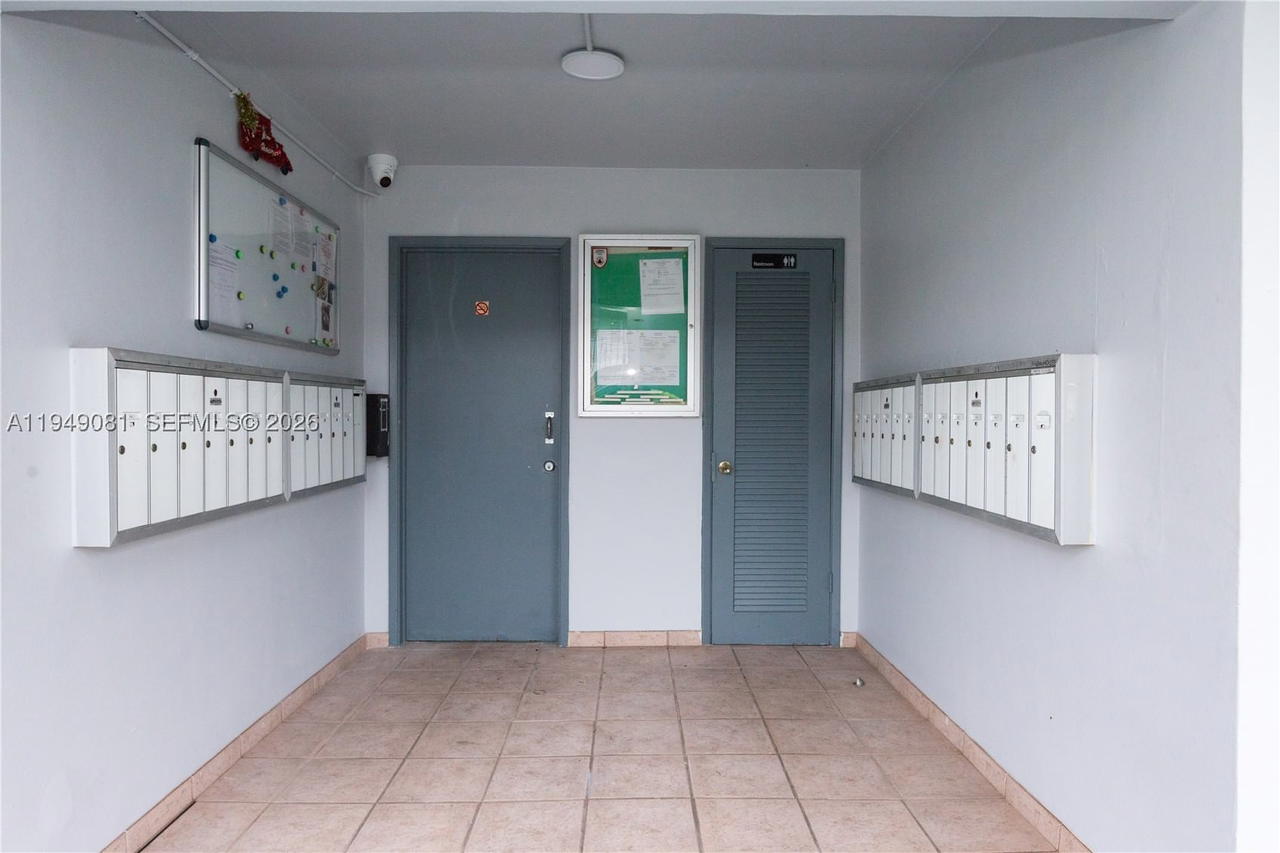 Real estate property located at 7401 Pines Blvd #222, Broward, Pembroke House Condo, Pembroke Pines, FL