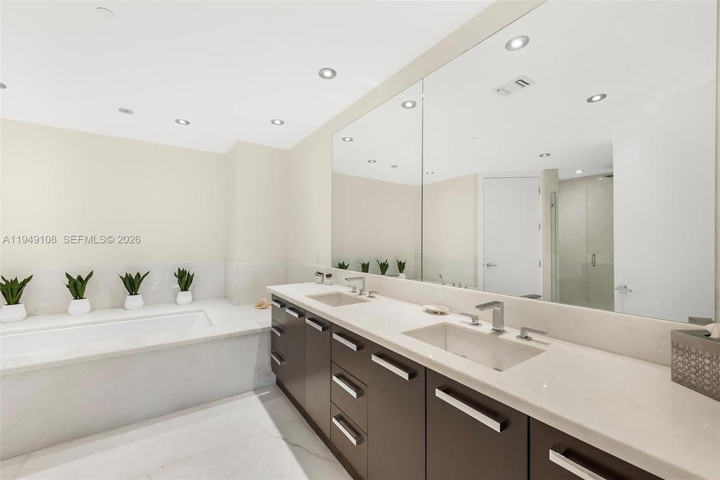Real estate property located at 5959 Collins Ave #606, Miami-dade, The Residences At The Bat, Miami Beach, FL