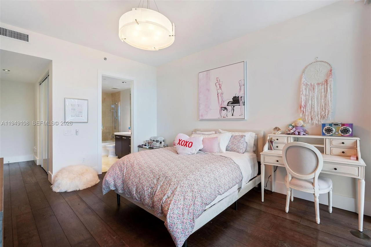 Real estate property located at 5959 Collins Ave #606, Miami-dade, The Residences At The Bat, Miami Beach, FL