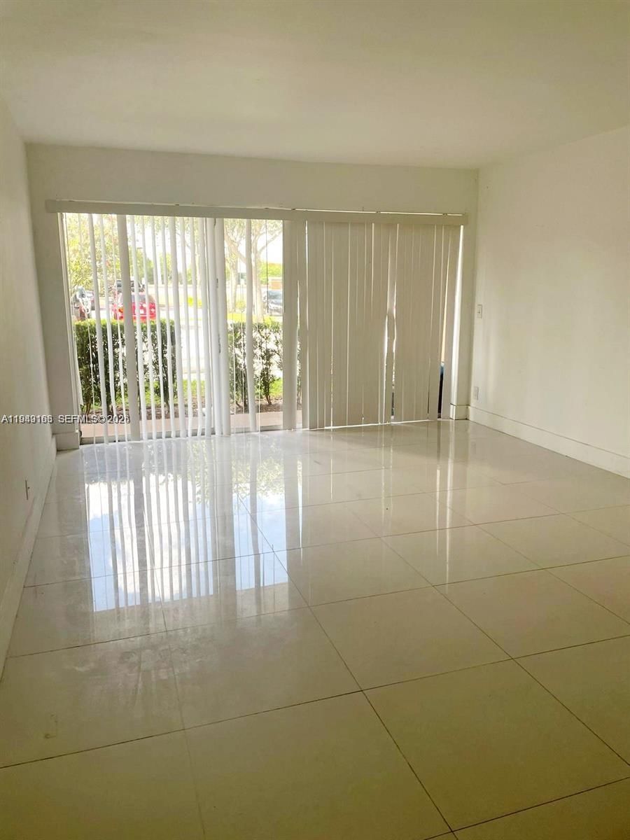 Real estate property located at 8821 Wiles Rd #101, Broward, Edgewater Condo, Coral Springs, FL