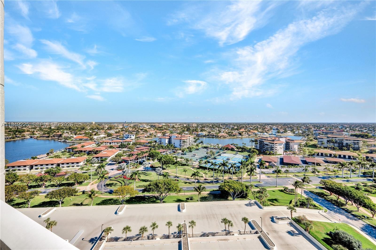 Real estate property located at 380 SEAVIEW CT #1703, Collier, Marco Beach, Marco Island, FL