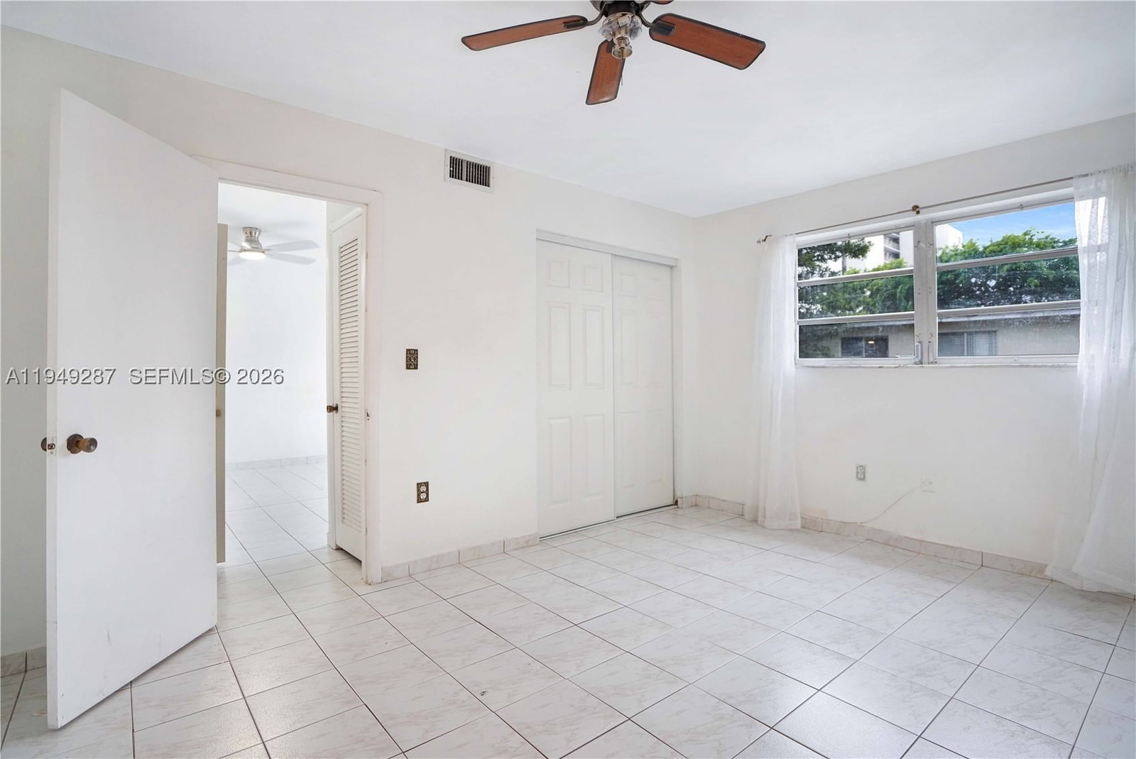 Real estate property located at 7925 Carlyle Ave #202, Miami-dade, Carlyle Condominium, Miami Beach, FL