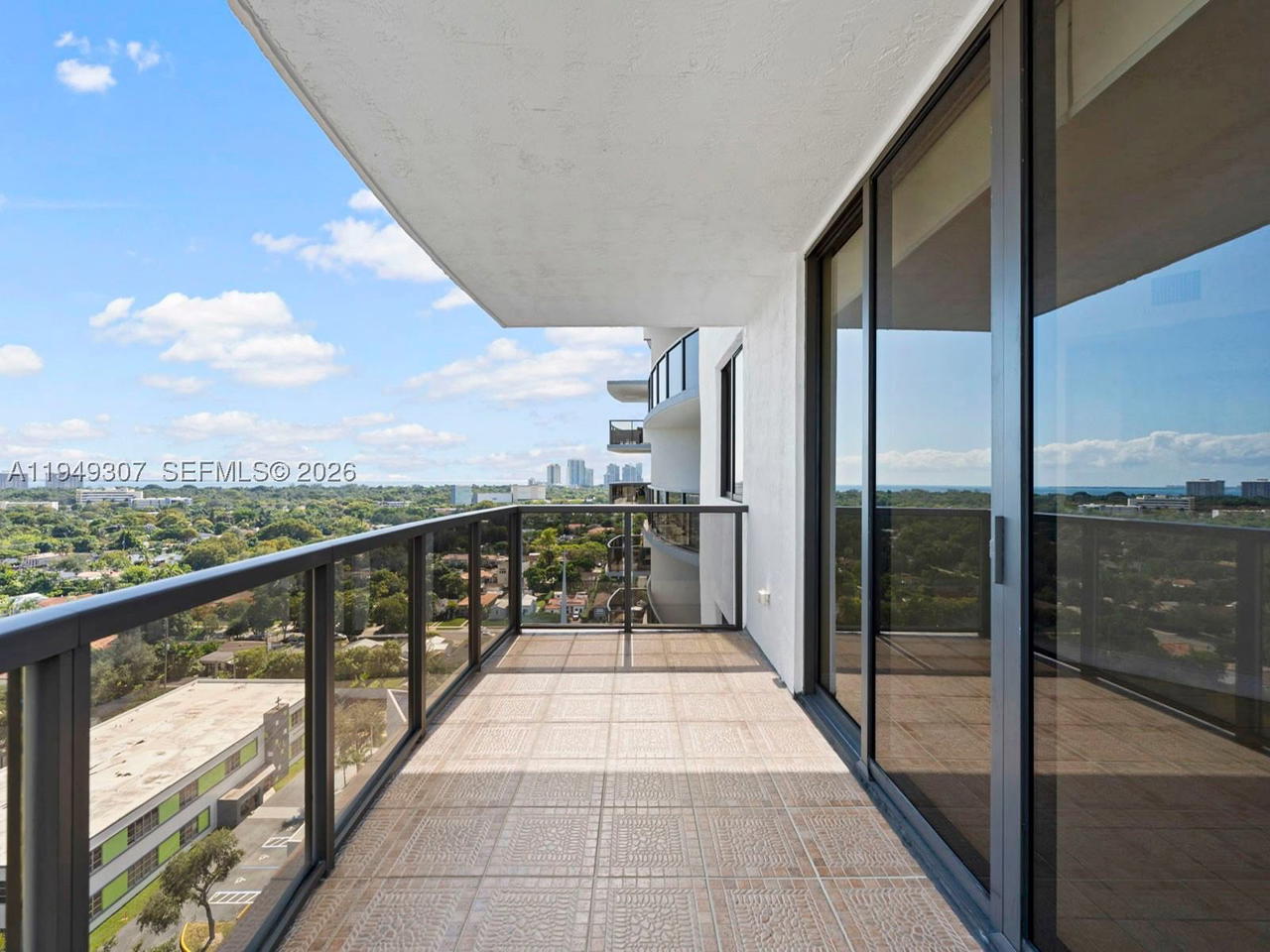 Real estate property located at 2301 27th Ave #1403, Miami-dade, The Luxor Residences Cond, Miami, FL