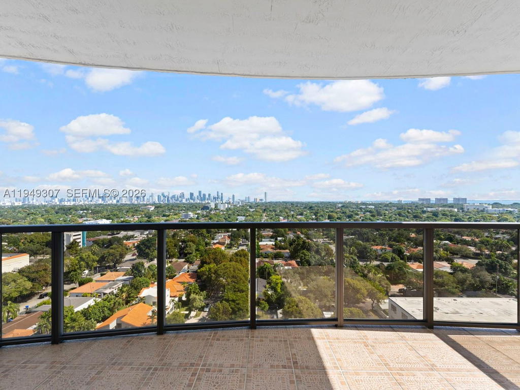 Real estate property located at 2301 27th Ave #1403, Miami-dade, The Luxor Residences Cond, Miami, FL