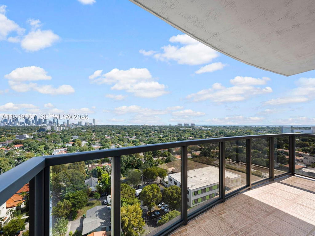 Real estate property located at 2301 27th Ave #1403, Miami-dade, The Luxor Residences Cond, Miami, FL