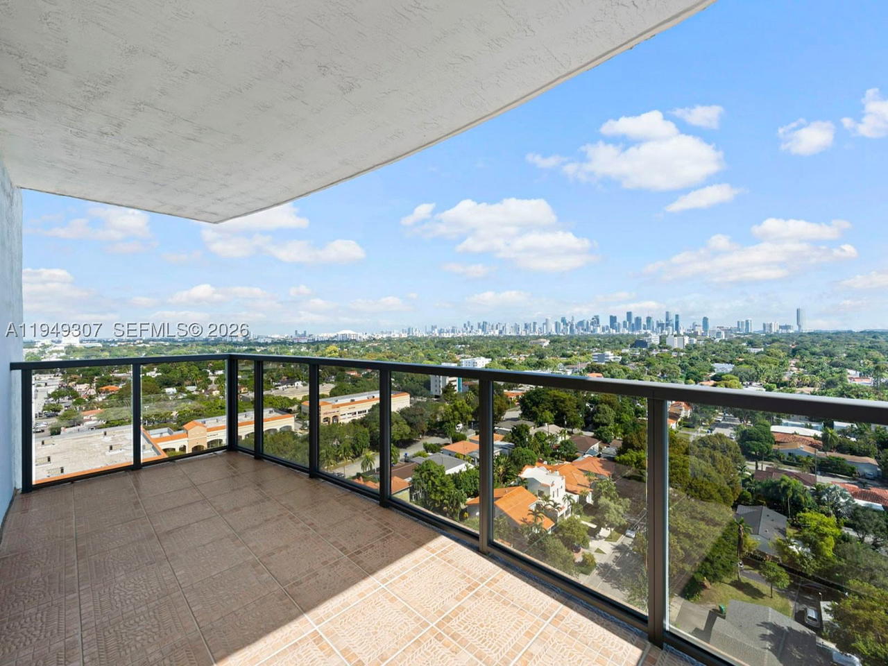 Real estate property located at 2301 27th Ave #1403, Miami-dade, The Luxor Residences Cond, Miami, FL