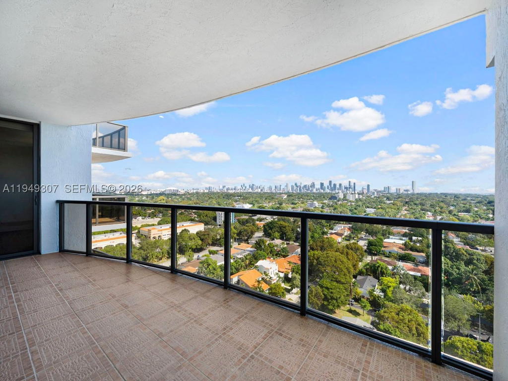 Real estate property located at 2301 27th Ave #1403, Miami-dade, The Luxor Residences Cond, Miami, FL