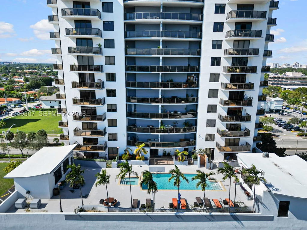 Real estate property located at 2301 27th Ave #1403, Miami-dade, The Luxor Residences Cond, Miami, FL