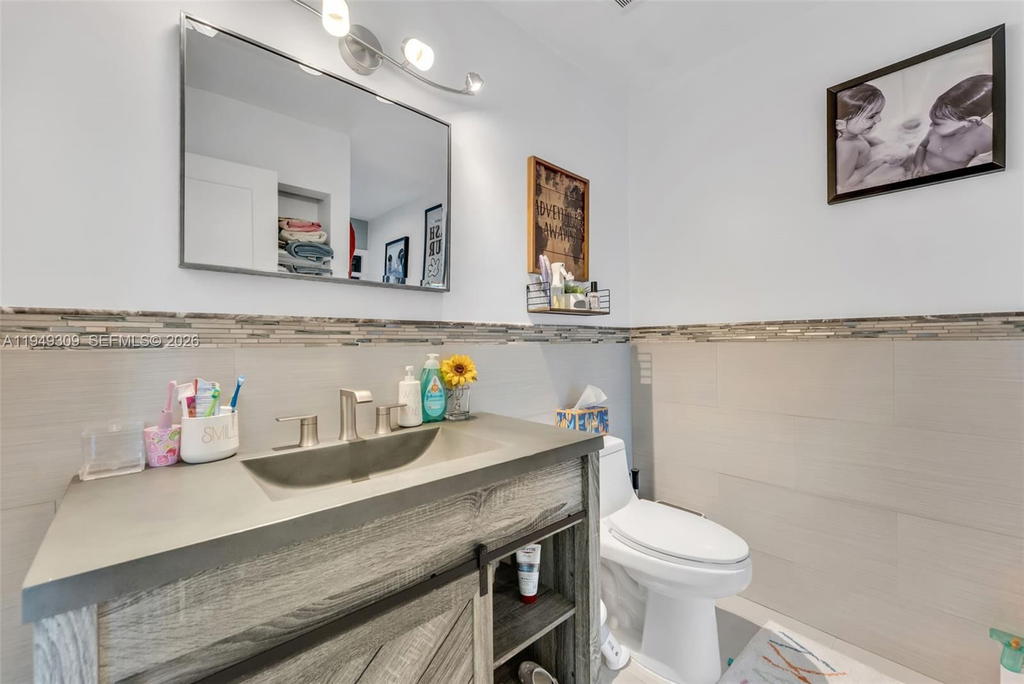 Real estate property located at 15101 144th Ct, Miami-dade, River Bend Sec 4, Miami, FL