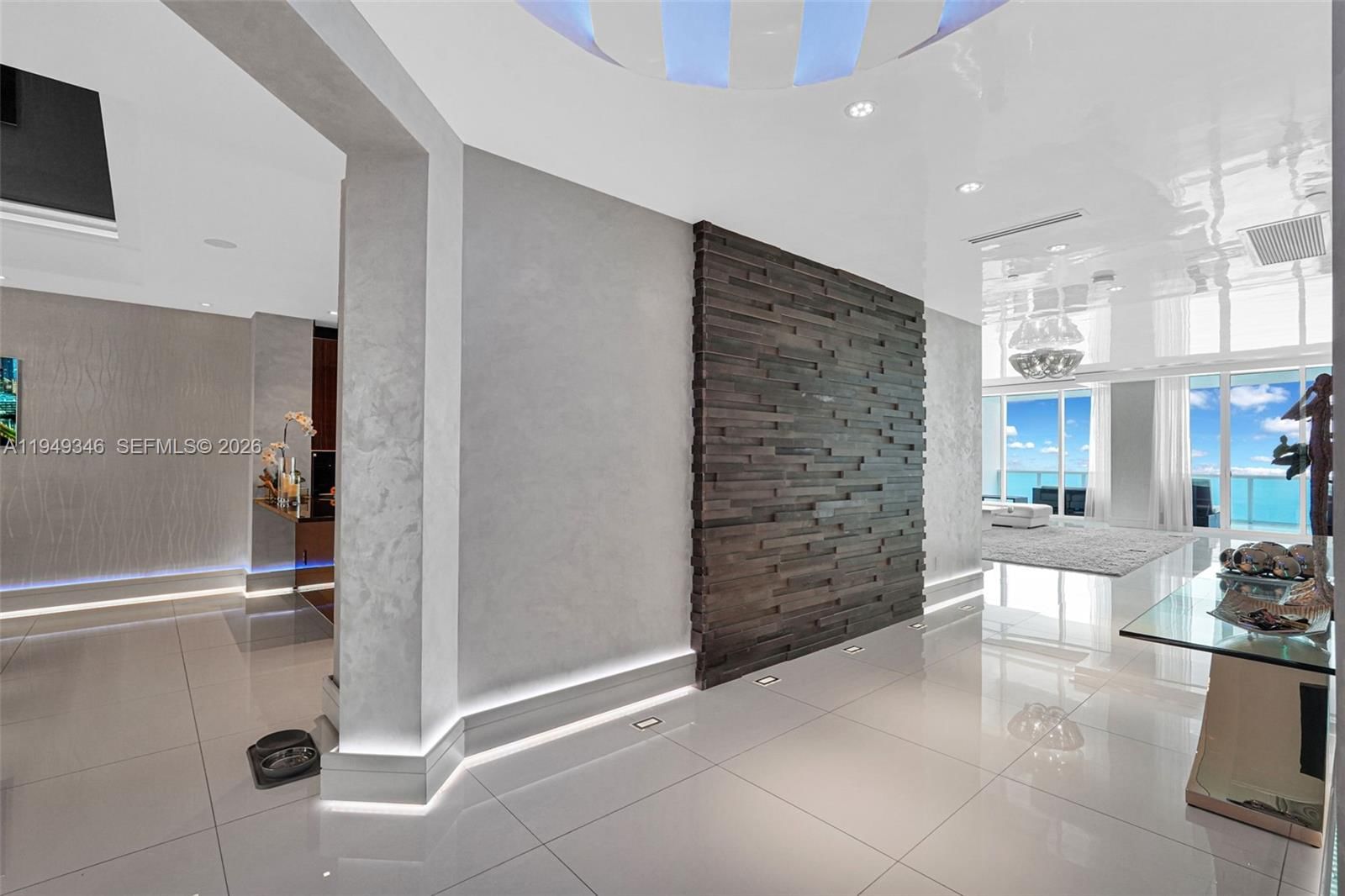 Real estate property located at 2711 Ocean Drive #3704, Broward, Trump Hollywood, Hollywood, FL