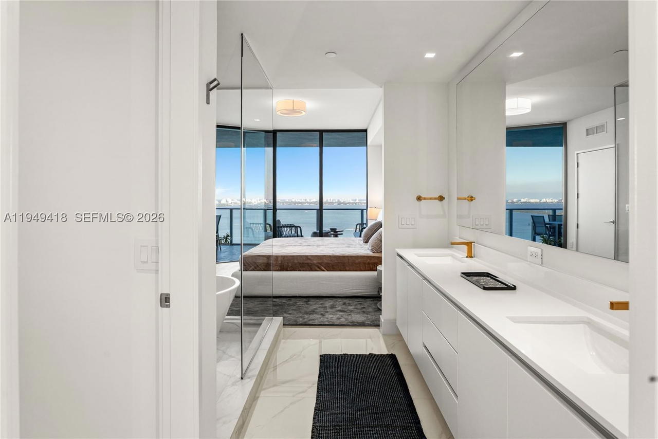 Real estate property located at 700 24th St #2602, Miami-dade, Aria Reserve, Miami, FL