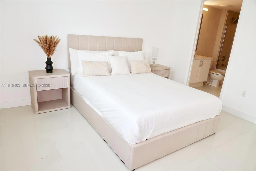 Real estate property located at 1861 S River Dr #2505, Miami-dade, Terrazas Riverpark Villag, Miami, FL