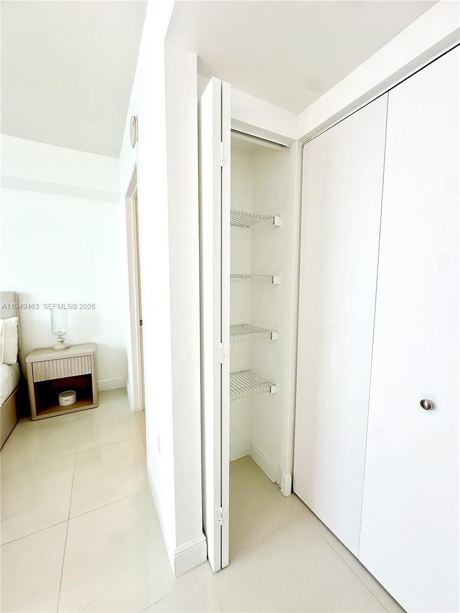 Real estate property located at 1861 S River Dr #2505, Miami-dade, Terrazas Riverpark Villag, Miami, FL