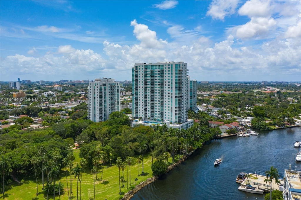 Real estate property located at 1861 S River Dr #2505, Miami-dade, Terrazas Riverpark Villag, Miami, FL