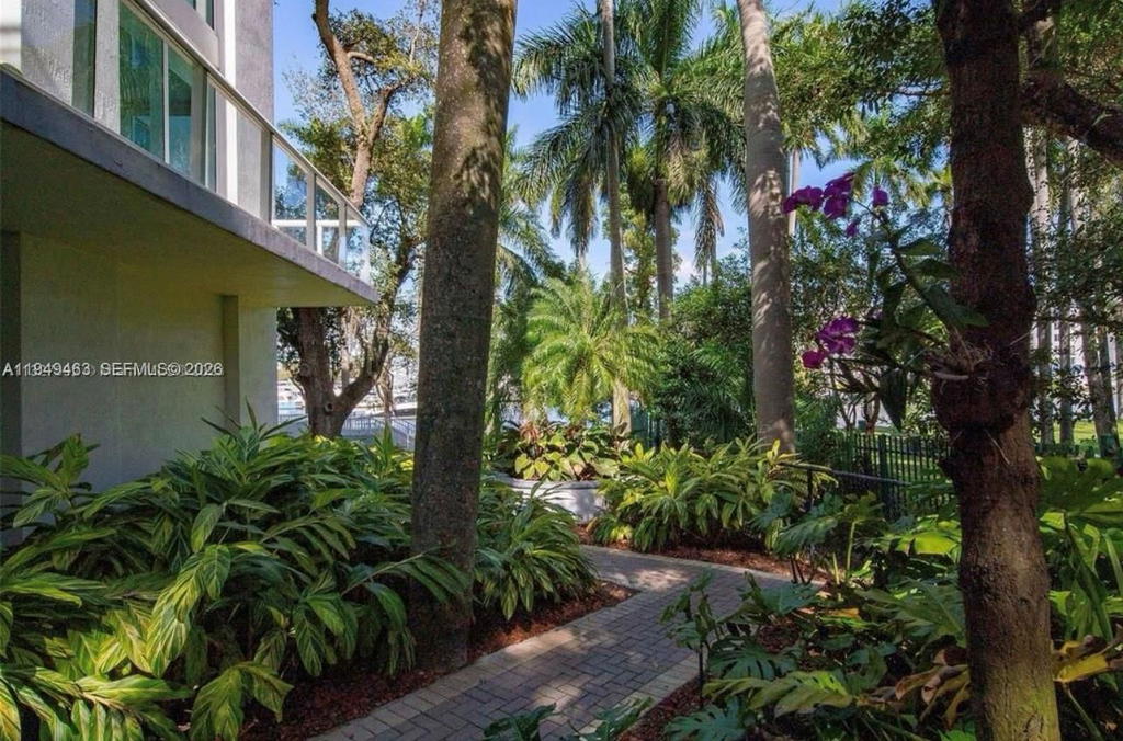 Real estate property located at 1861 S River Dr #2505, Miami-dade, Terrazas Riverpark Villag, Miami, FL