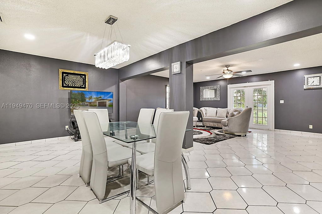 Real estate property located at 2210 91st Ter, Broward, Rainbow Lakes, Pembroke Pines, FL