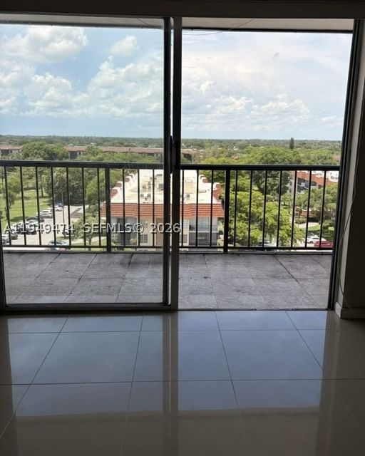 Real estate property located at 4164 Inverrary Dr #913, Broward, Manors Of Inverrary Xii, Lauderhill, FL