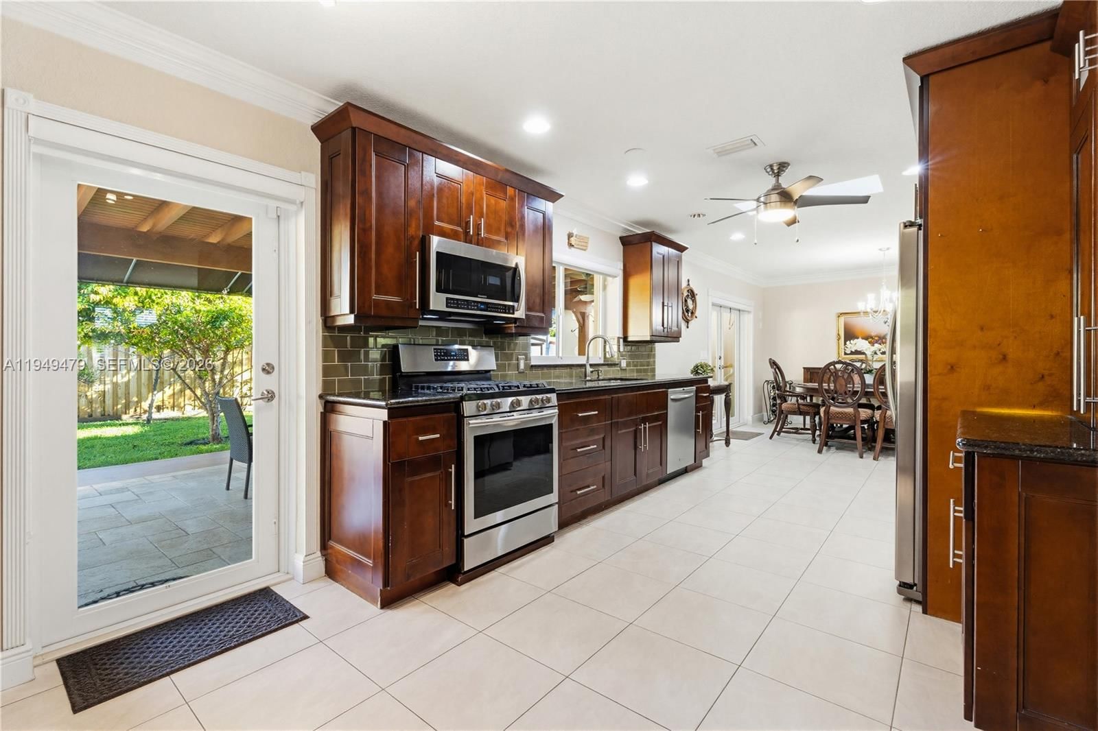 Real estate property located at 9461 31st Ter, Miami-dade, Coral Gardens, Miami, FL