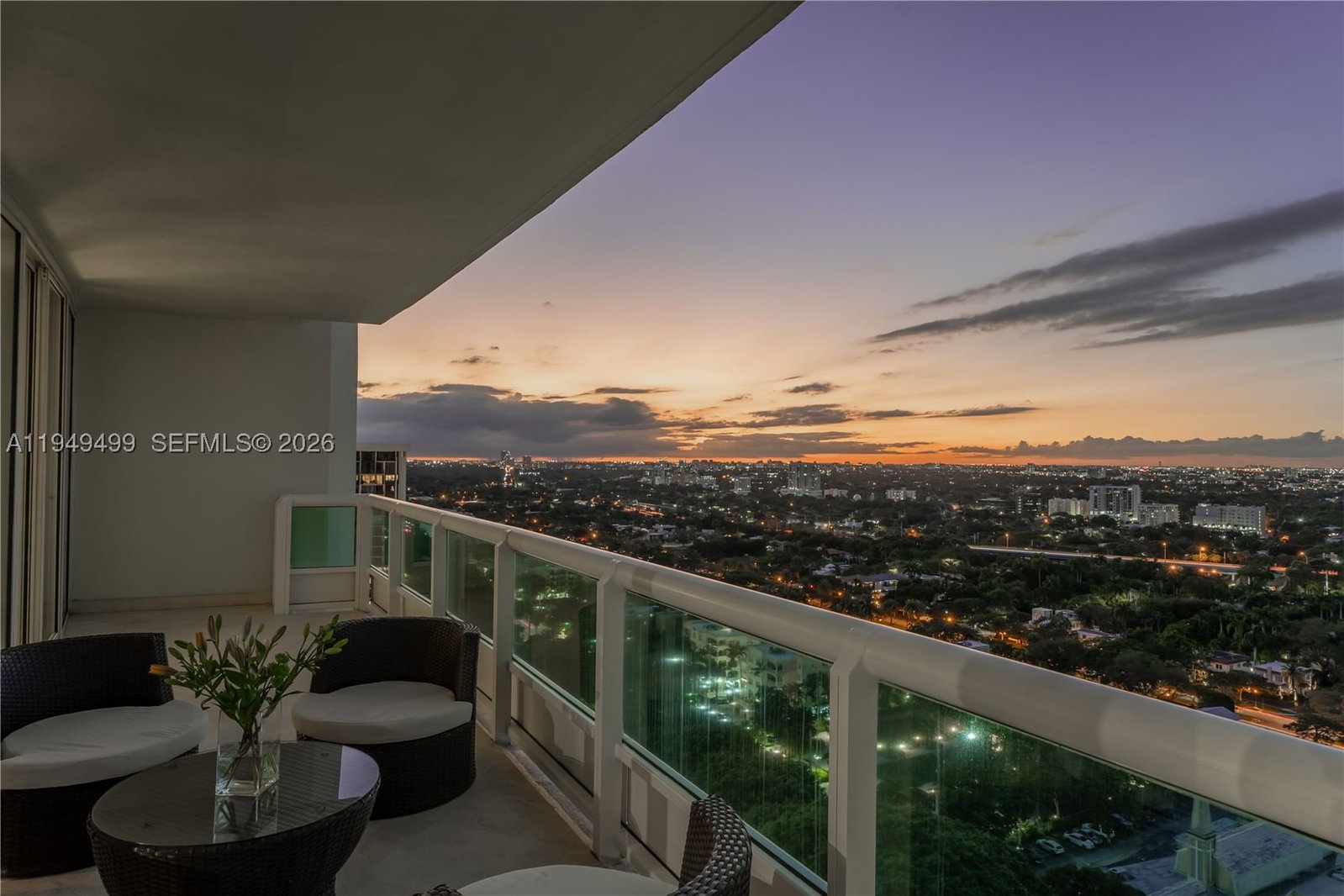 Real estate property located at 1643 Brickell Ave #2506, Miami-dade, Santa Maria Condo, Miami, FL