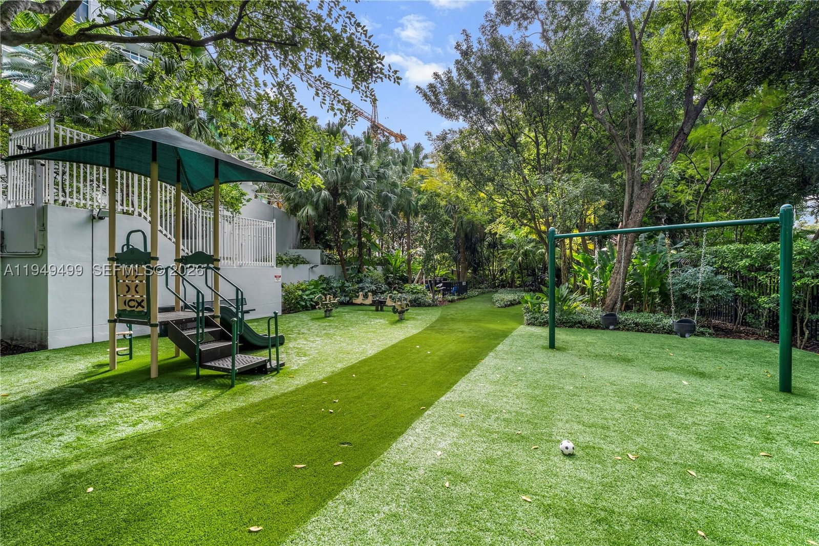 Real estate property located at 1643 Brickell Ave #2506, Miami-dade, Santa Maria Condo, Miami, FL