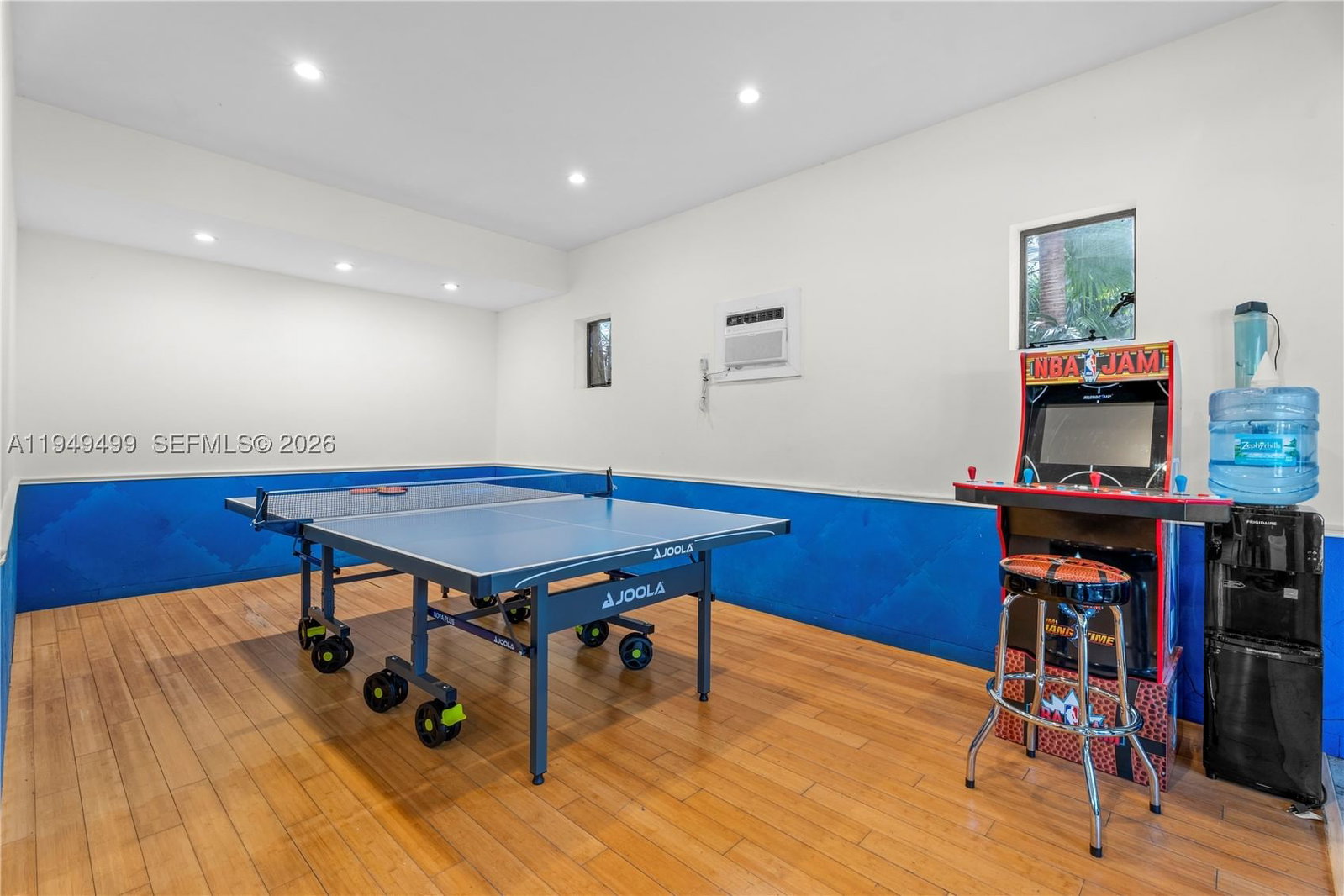 Real estate property located at 1643 Brickell Ave #2506, Miami-dade, Santa Maria Condo, Miami, FL