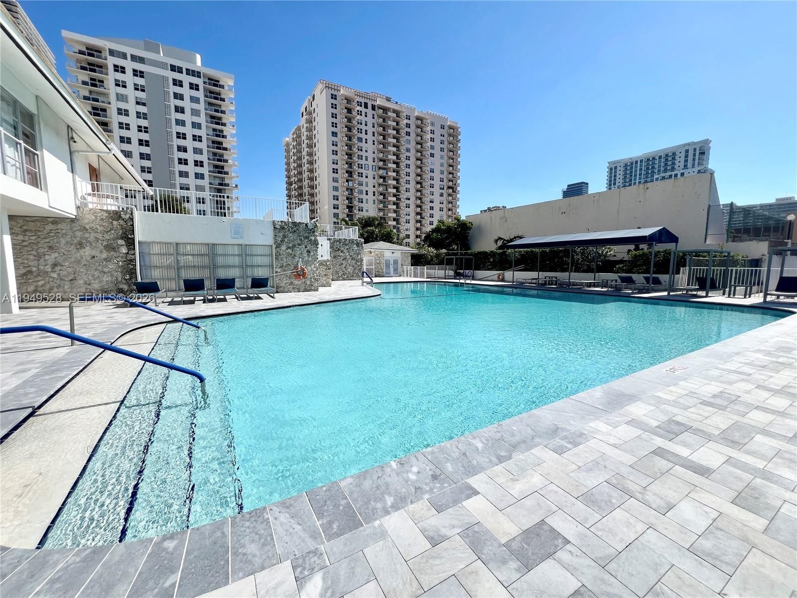 Real estate property located at 1833 Ocean Dr #1109, Broward, Plaza Towers North Condo, Hallandale Beach, FL