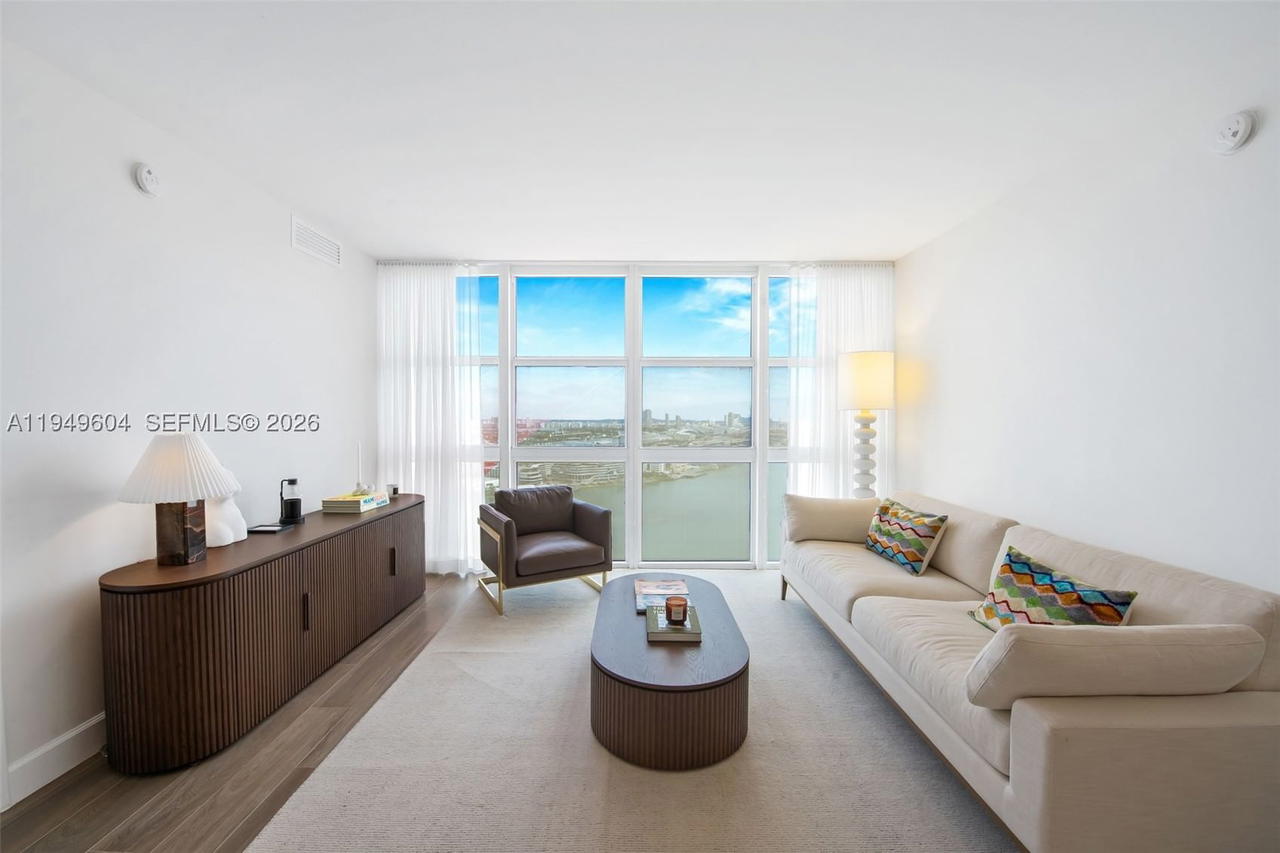 Real estate property located at 50 Biscayne Blvd #3904, Miami-dade, 50 Biscayne Condo, Miami, FL