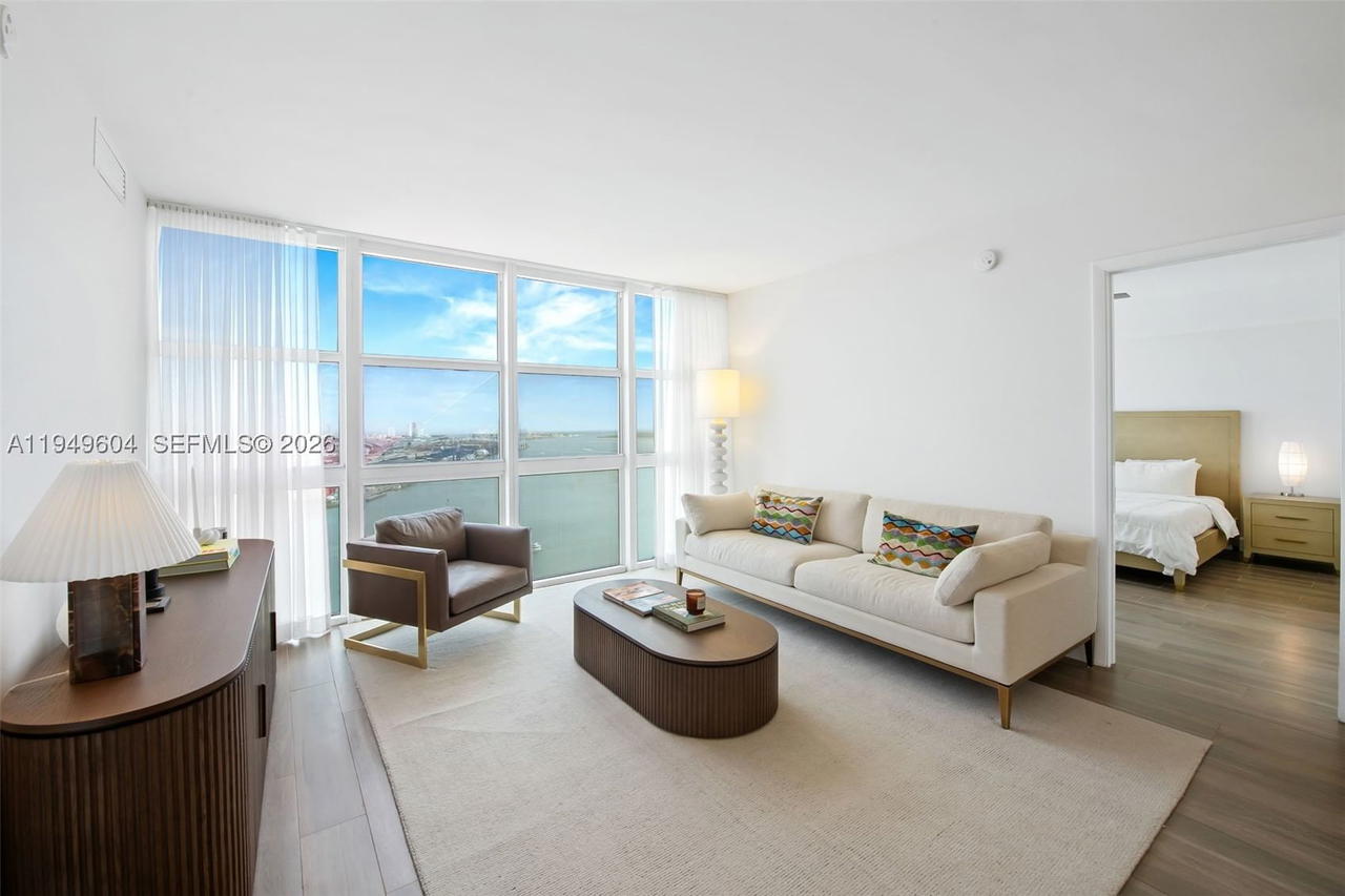 Real estate property located at 50 Biscayne Blvd #3904, Miami-dade, 50 Biscayne Condo, Miami, FL