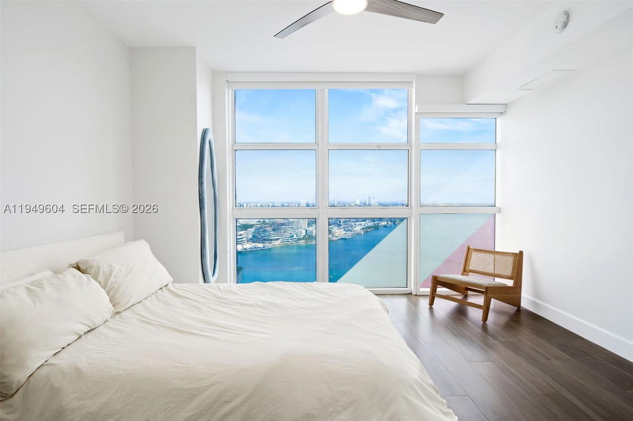Real estate property located at 50 Biscayne Blvd #3904, Miami-dade, 50 Biscayne Condo, Miami, FL