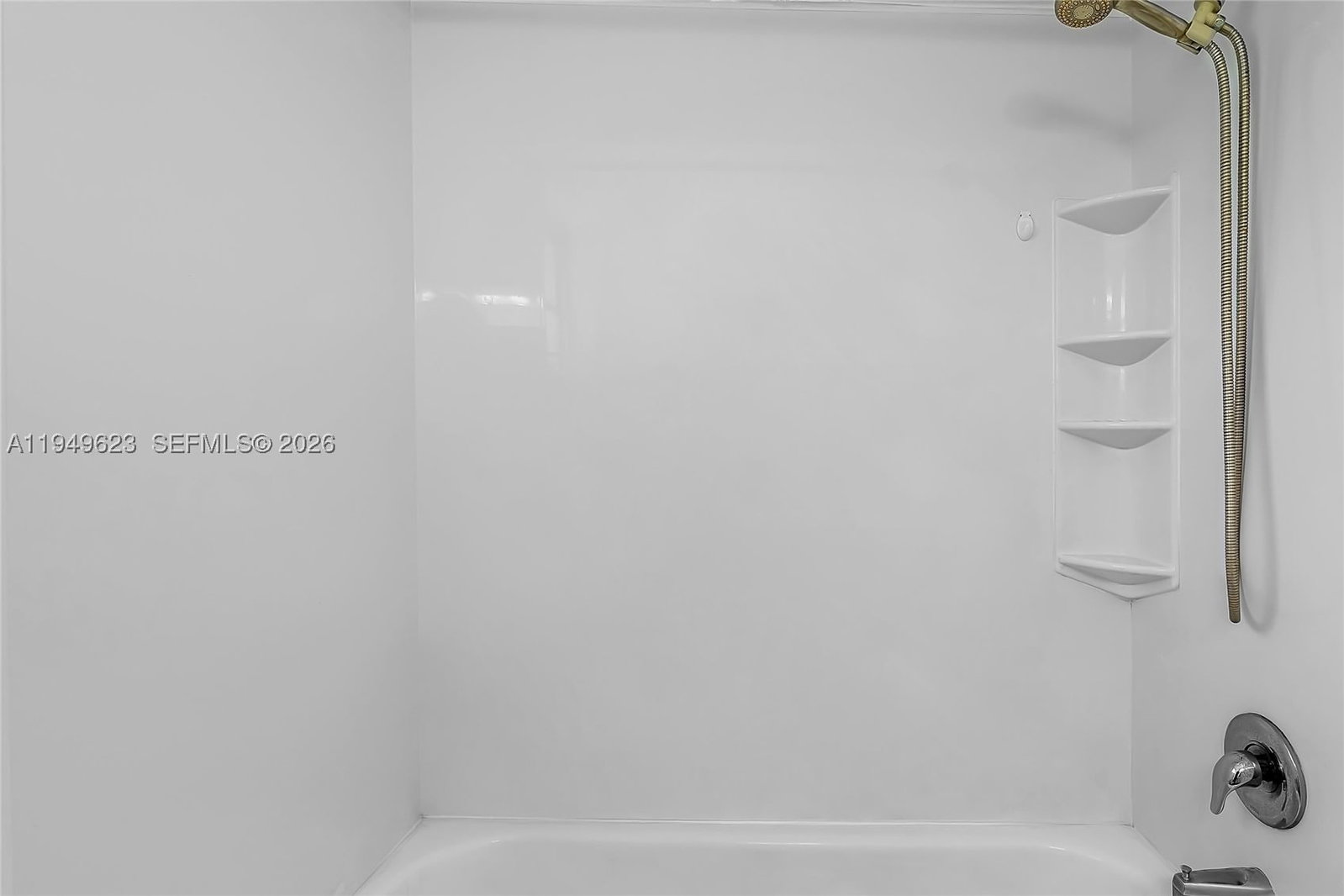 Real estate property located at 2500 81st Ave #402, Broward, Arrowhead Condo No V, Davie, FL