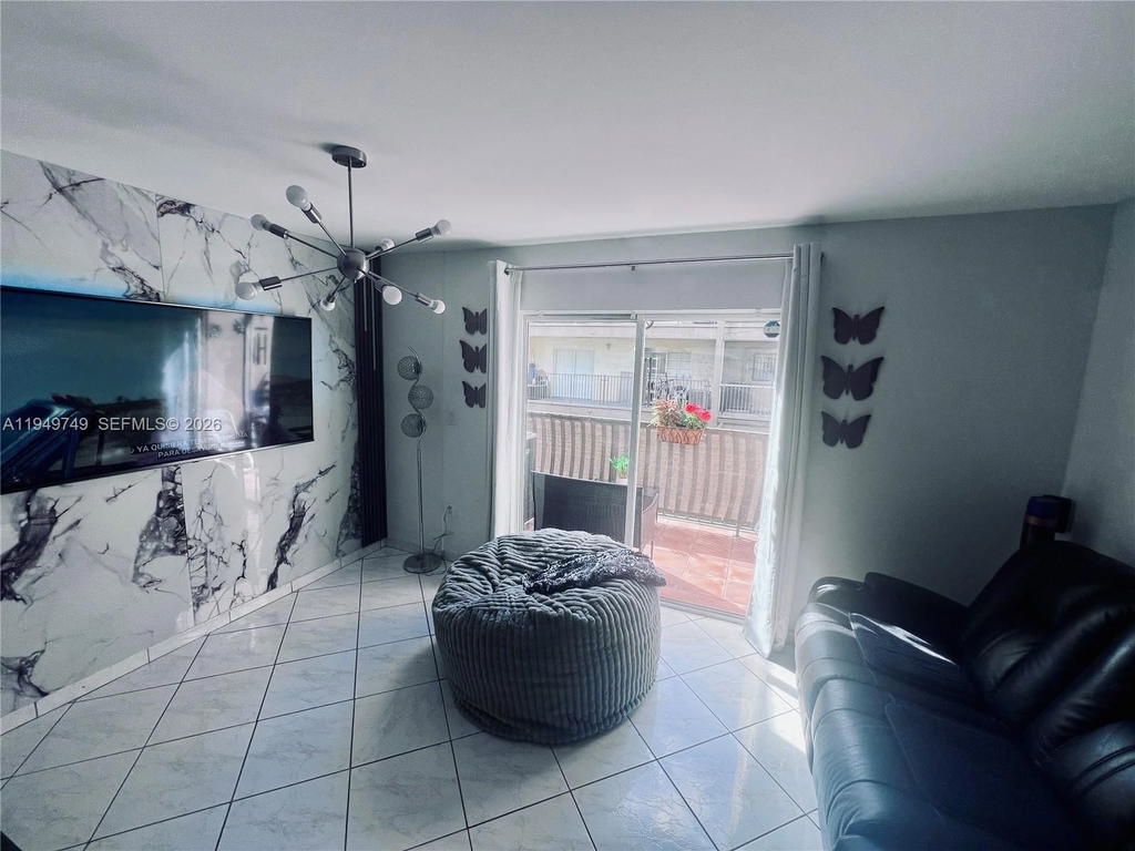 Real estate property located at 8851 119th St #5221, Miami-dade, Grand Vista Condo, Hialeah Gardens, FL
