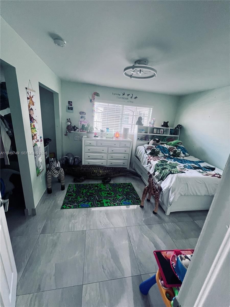 Real estate property located at 8851 119th St #5221, Miami-dade, Grand Vista Condo, Hialeah Gardens, FL