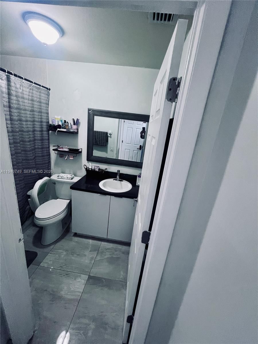Real estate property located at 8851 119th St #5221, Miami-dade, Grand Vista Condo, Hialeah Gardens, FL