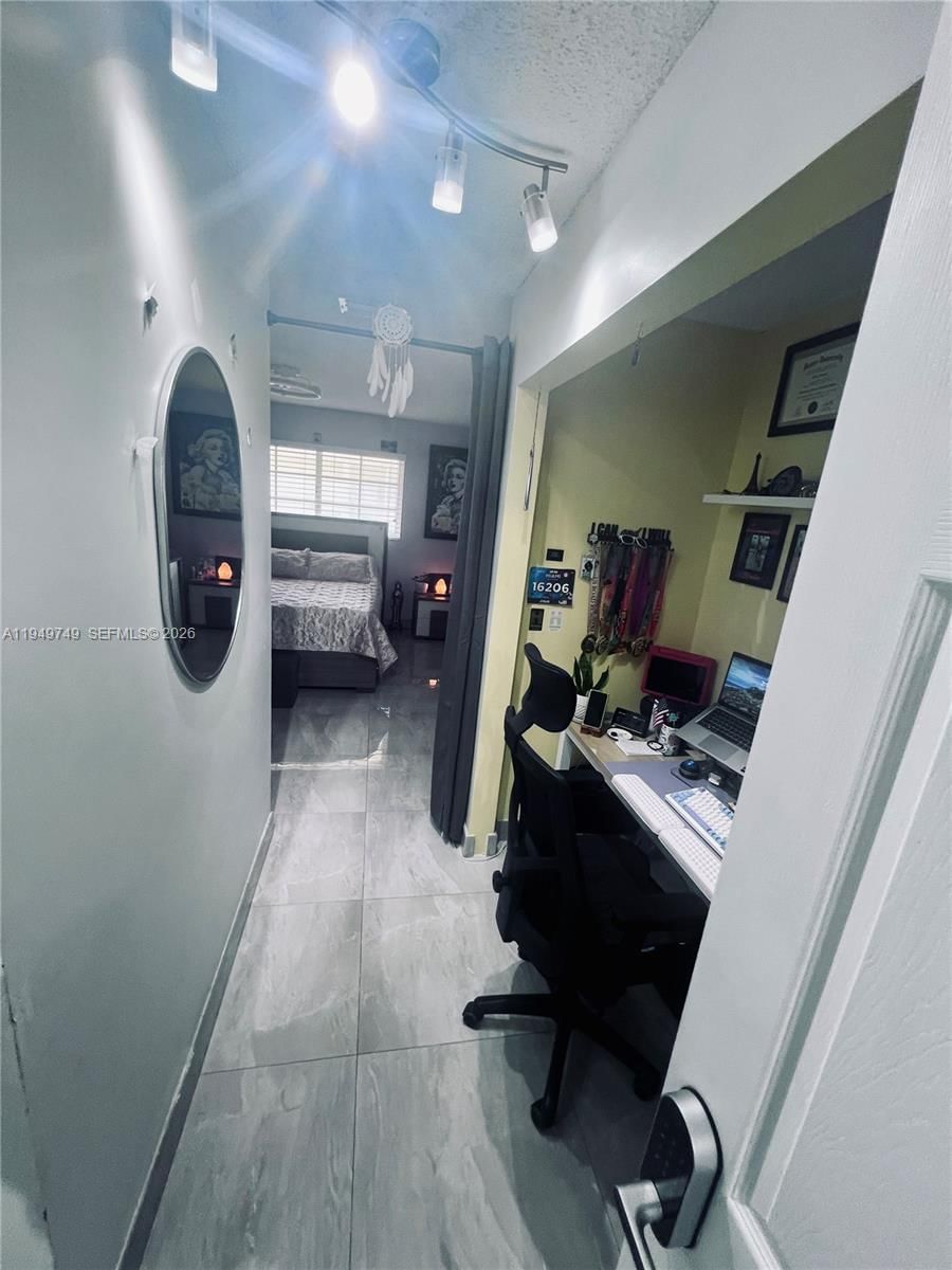 Real estate property located at 8851 119th St #5221, Miami-dade, Grand Vista Condo, Hialeah Gardens, FL