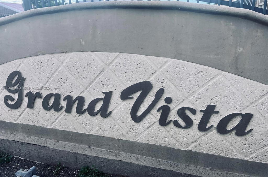 Real estate property located at 8851 119th St #5221, Miami-dade, Grand Vista Condo, Hialeah Gardens, FL